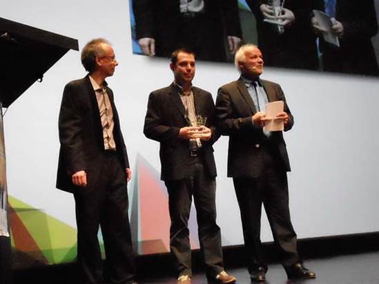 LV-Awards-Simon.Richir, organisateur colloque.scientifique(a-gauche)etJ.Bonaldi(Dr).jpg